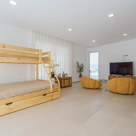 Casa Caracol, With A Panoramic Ocean View * Lourinha (Lisbon)